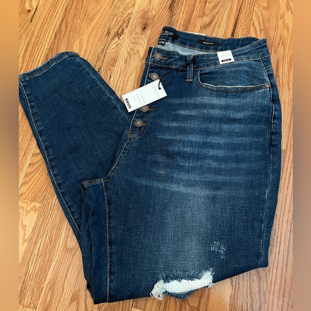 Judy Blue Skinny Fit 22W NWT Button Fly Jeans